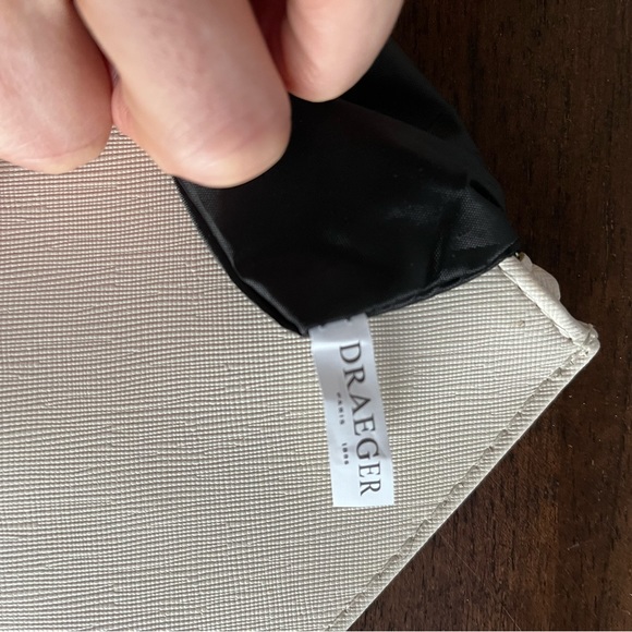 Merveilleuse Makeup Case 5x8 NWOT & Never Used. - Picture 3 of 3